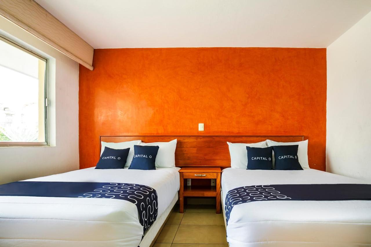 Capital O Continental Ii, Uruapan Hotel Uruapan  Bagian luar foto