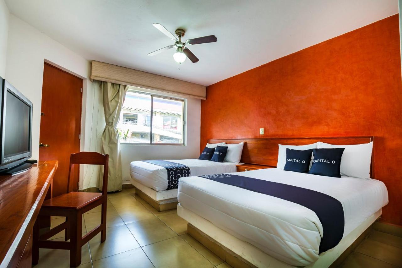Capital O Continental Ii, Uruapan Hotel Uruapan  Bagian luar foto