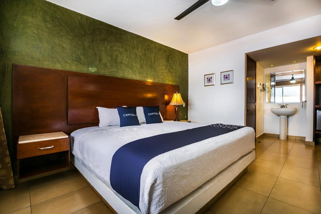Capital O Continental Ii, Uruapan Hotel Uruapan  Bagian luar foto