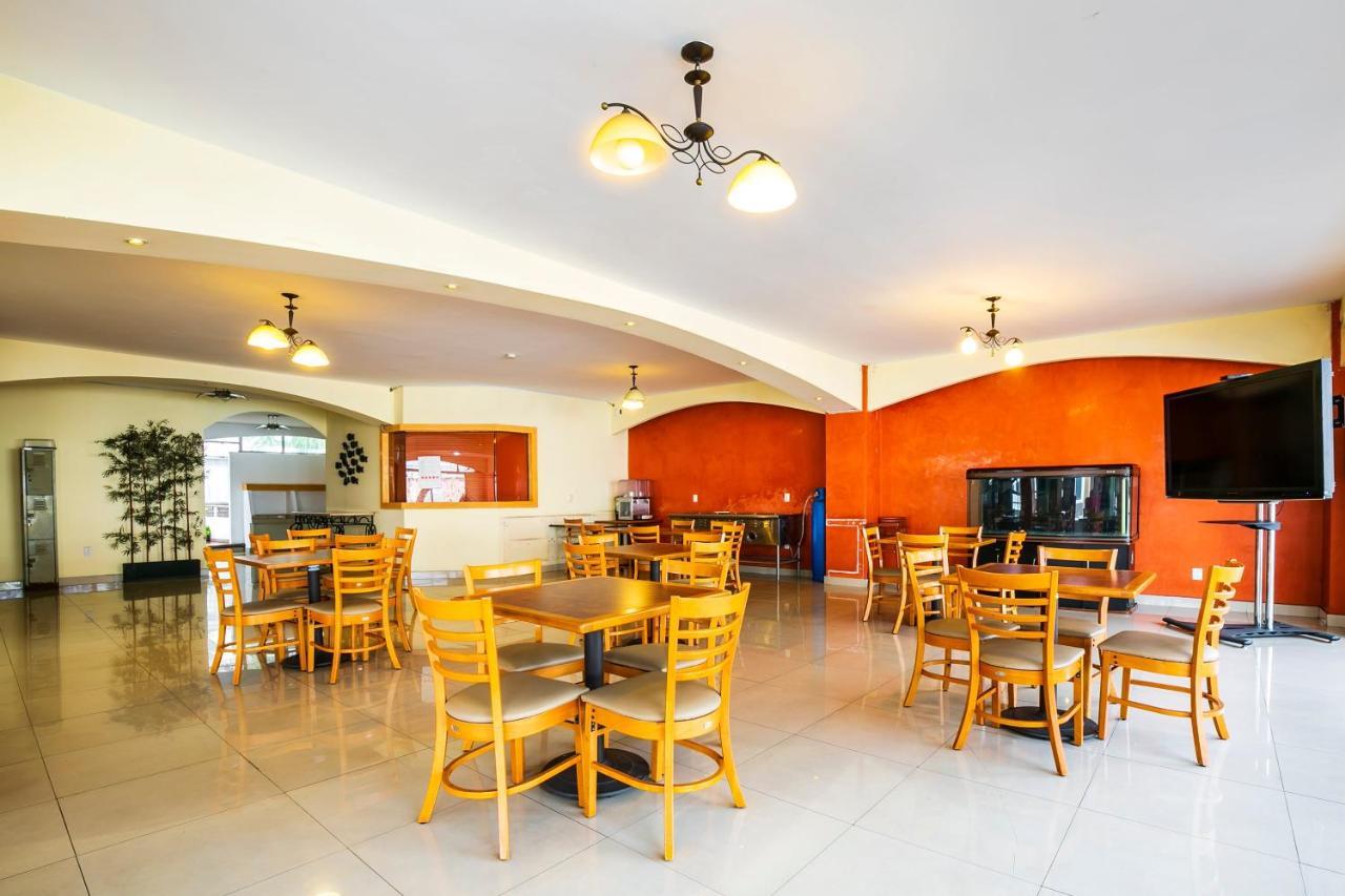 Capital O Continental Ii, Uruapan Hotel Uruapan  Bagian luar foto