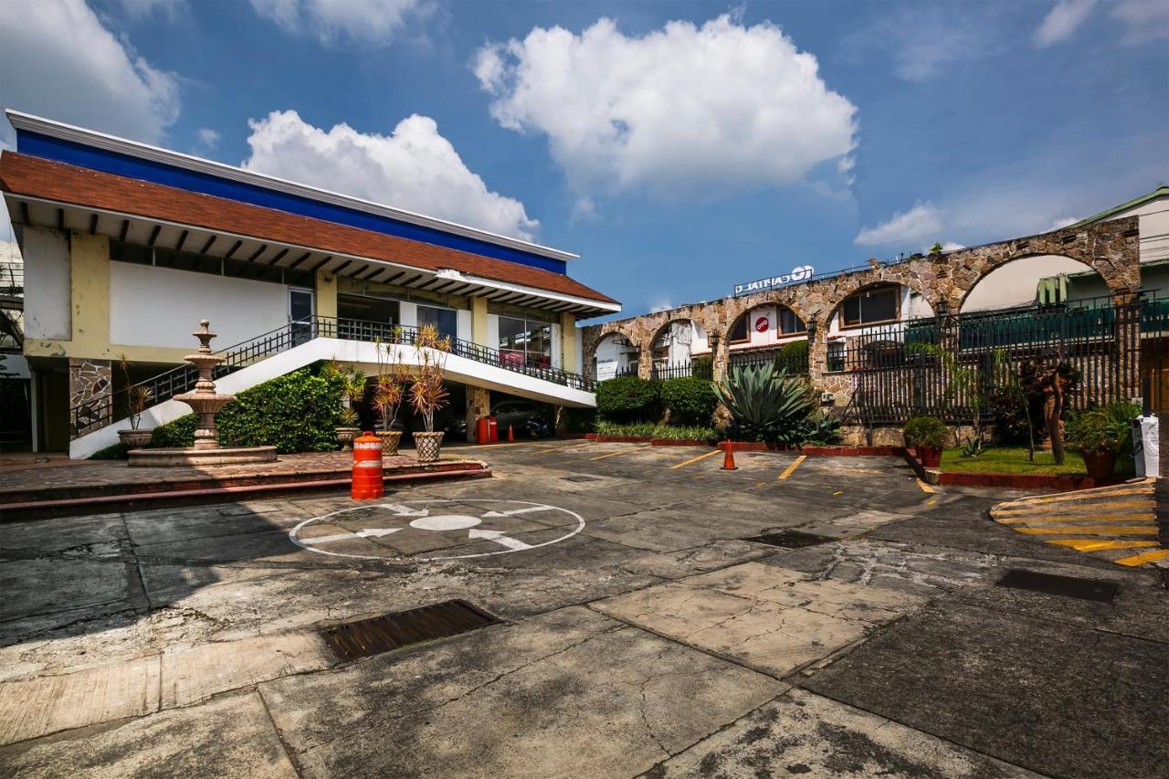 Capital O Continental Ii, Uruapan Hotel Uruapan  Bagian luar foto