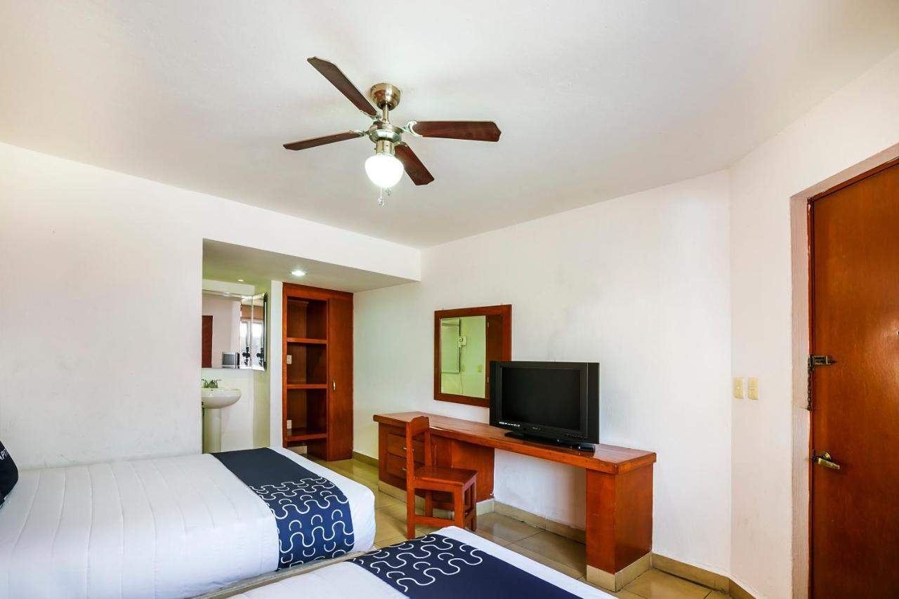 Capital O Continental Ii, Uruapan Hotel Uruapan  Bagian luar foto
